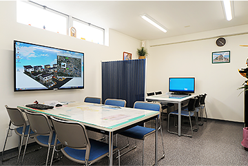 大画面が使用できる商談ルーム